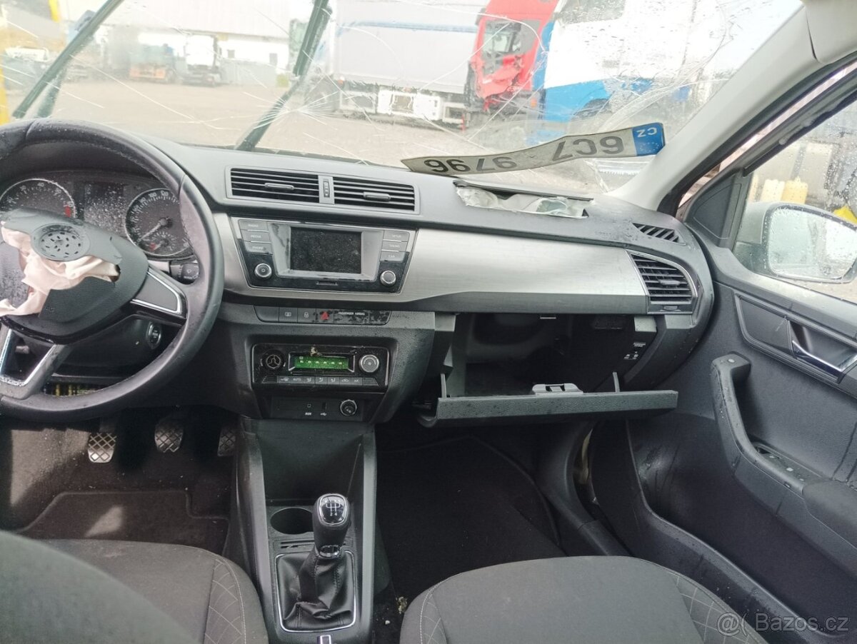 Škoda Fabia 1.2i / 48000km / KLIMA/ 2015 - 9