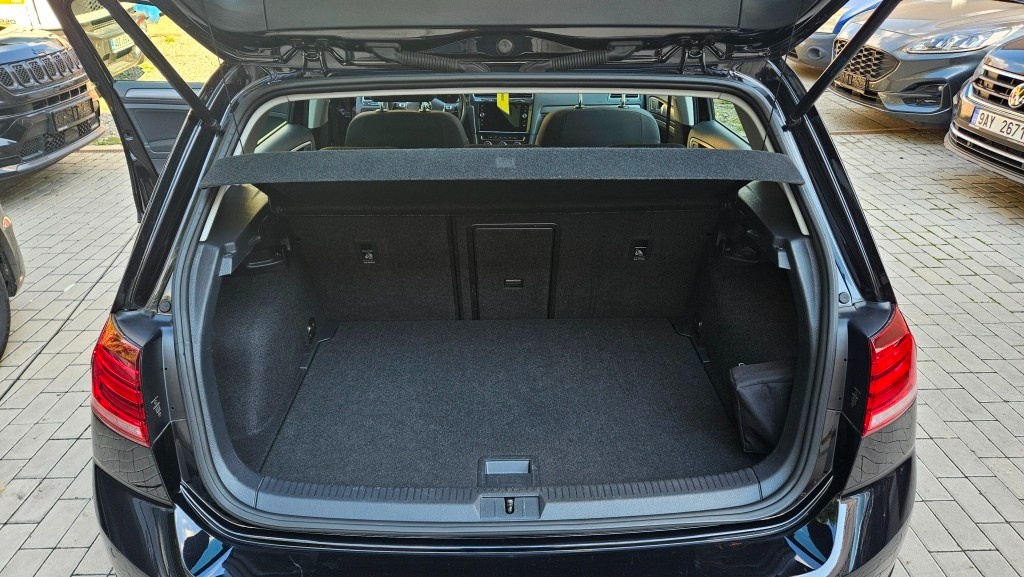 Volkswagen e-Golf 100 kW ACC TČ AC/DC SoH 91.4% - 9