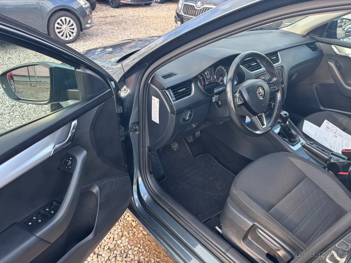 Škoda Octavia 1.5 TSI 110kw r.v.2017, serviska - 9
