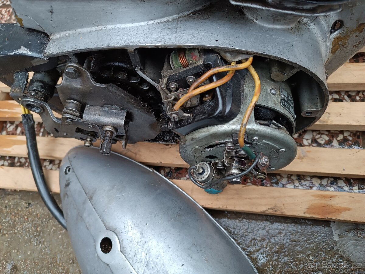 Motor Jawa 250, typ 559 panelka - 9