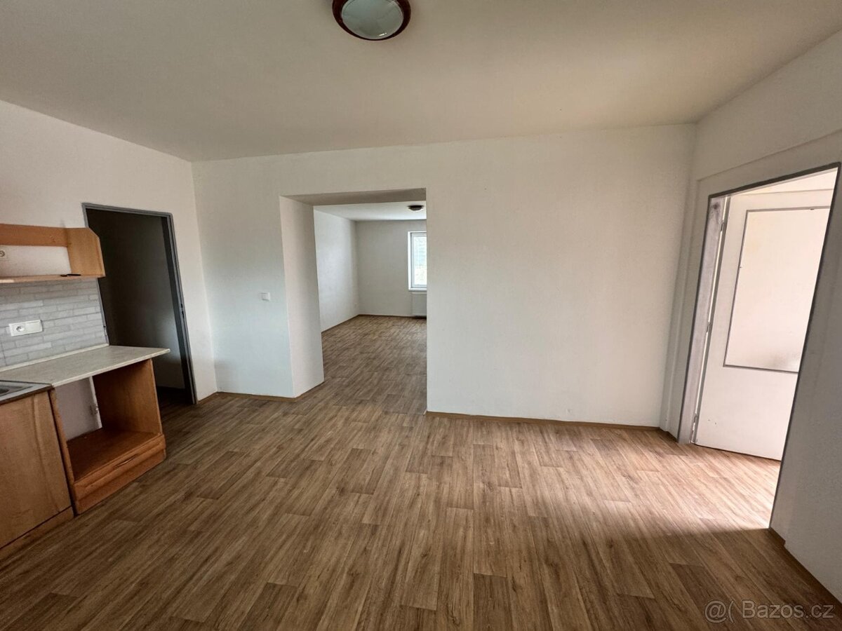 Prodej RD Lipno u Loun 133m2 s pozemkem 459m2 - 9