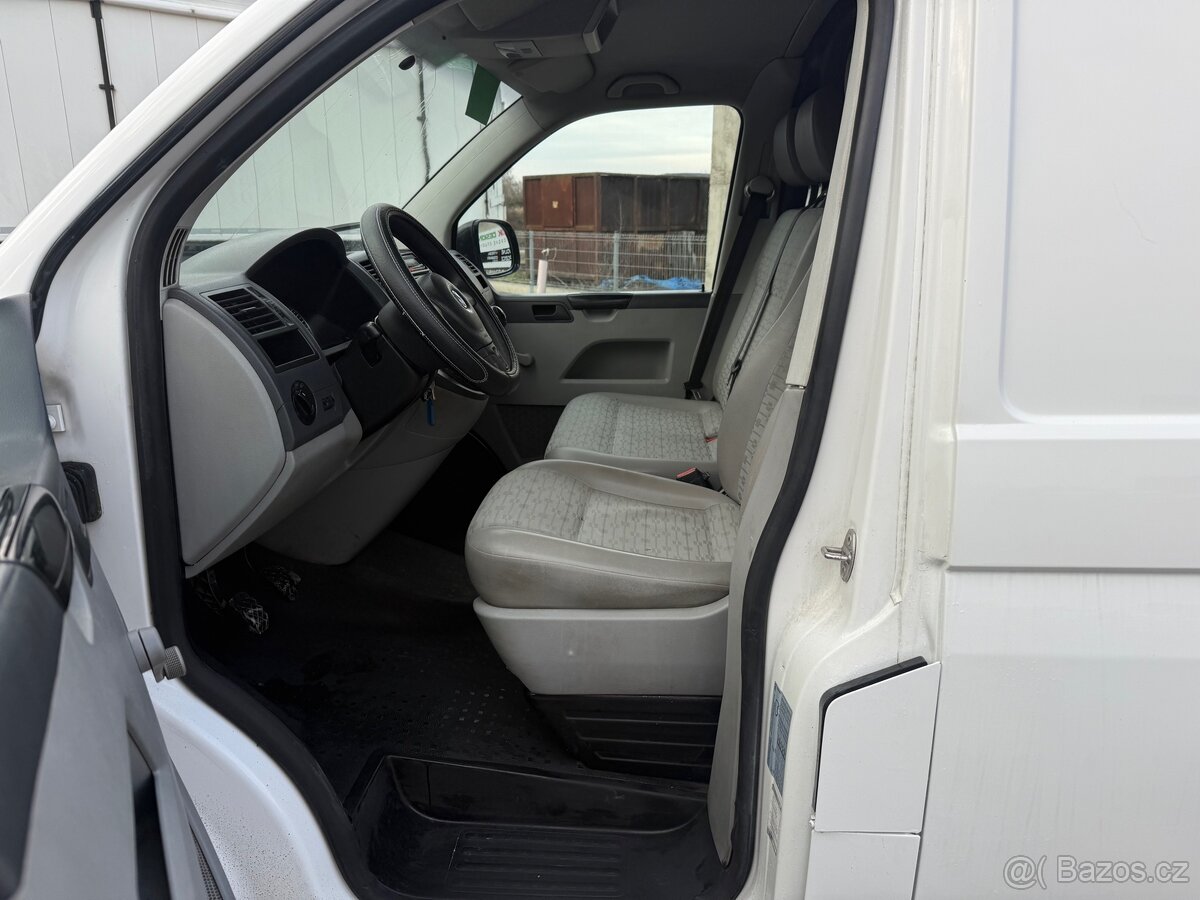 VW Transporter T5.1 Long 2.0 TDI - 9