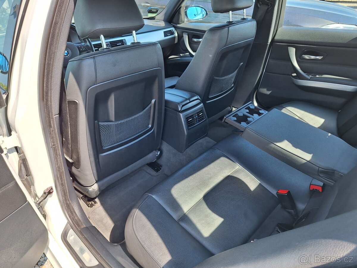 BMW 320si KŮŽE, NAVI, ŠÍBR - 9