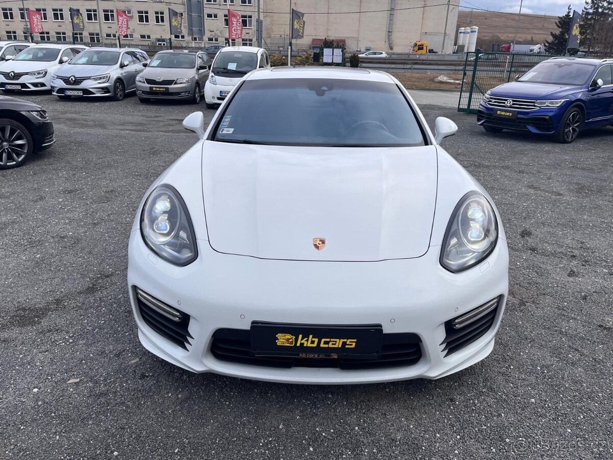 Porsche Panamera GTS - 9