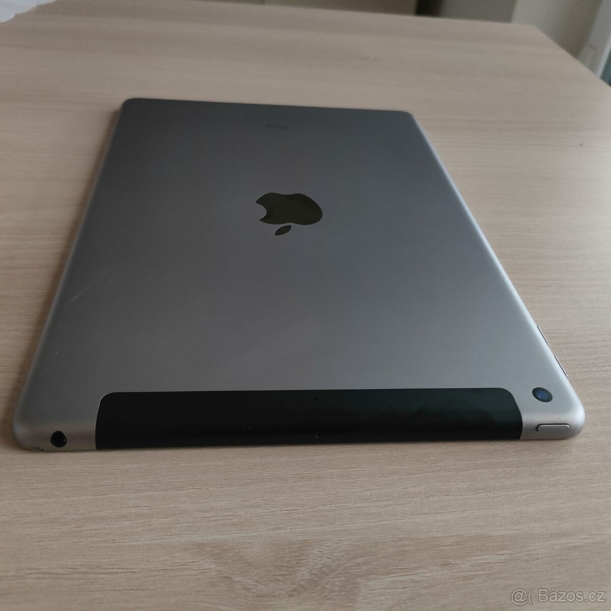 Apple iPad 9.7"Retina/ 32GB/ Wi-Fi-Sim, 2018 6.gen - 9