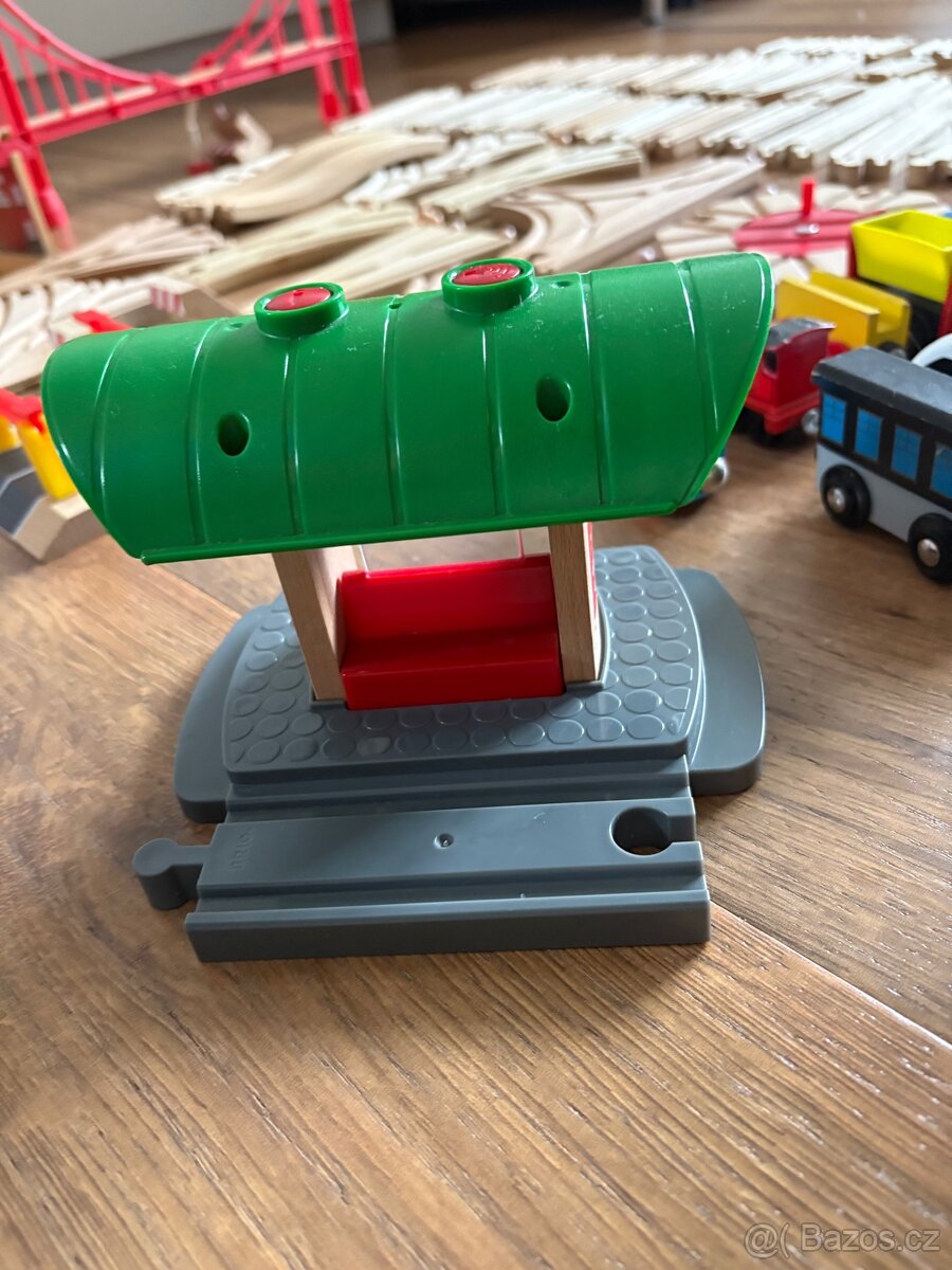 Dřevěná vláčkodráha a příslušenství - 9