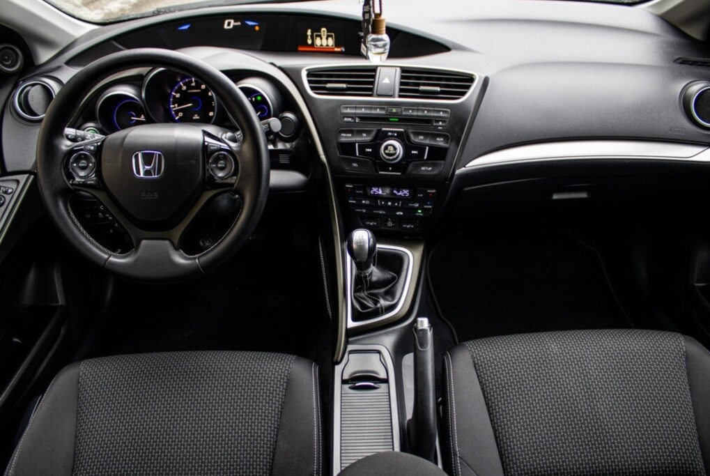 Honda Civic Tourer 1.8 i-VTEC Comfort - 9