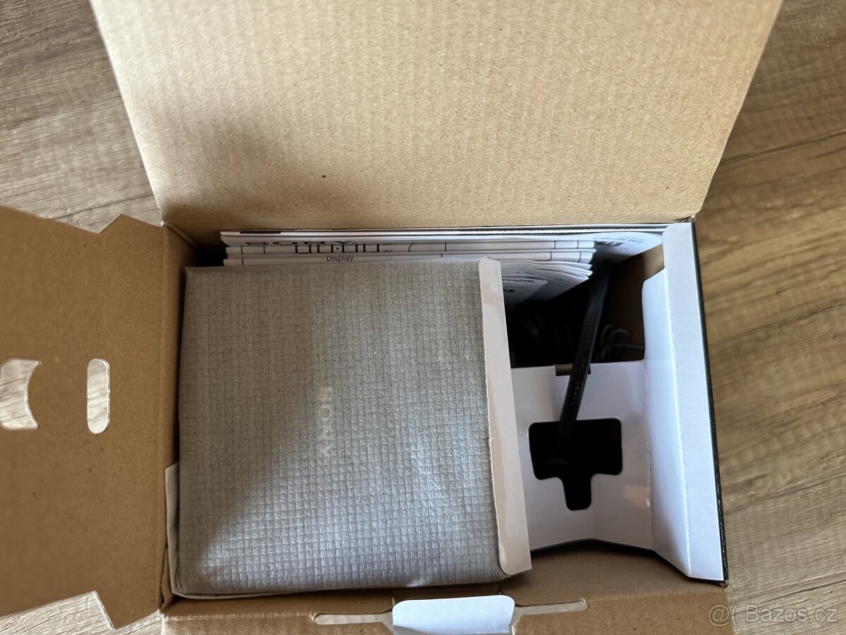 Rádio/budík Sony ICF-C1 - 9