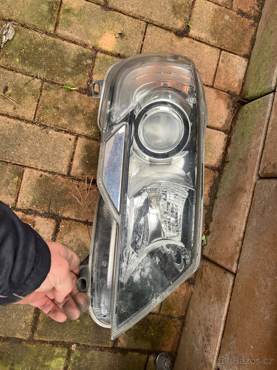 ŠKODA SUPERB II FACELIFT-PŘEDNÍ KOMPLETNÍ SVĚTLOMETY - 9