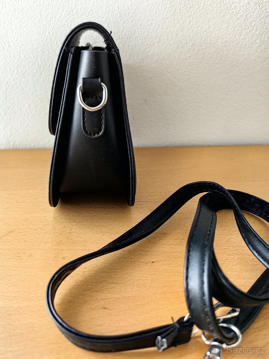Nová bílá nebo černá kabelka - 9