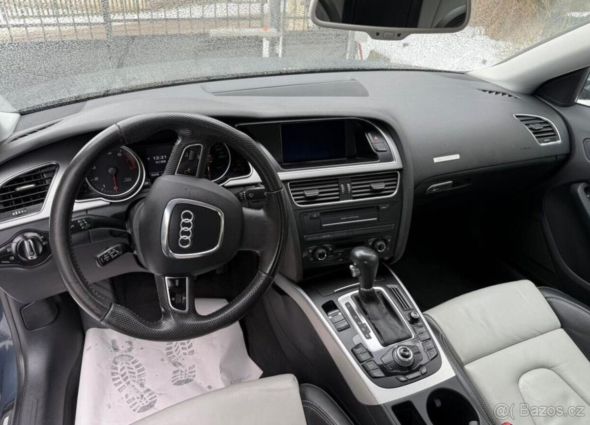 Audi A5 2,0TFSi/155kw qauttro serviska benzín - 9