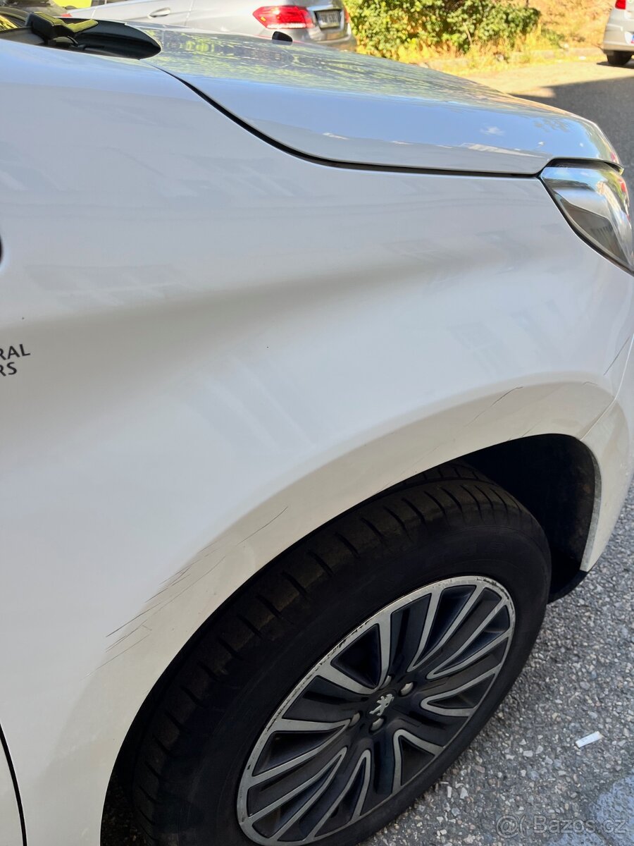 Peugeot 2008 1,2i, 60 KW, 1.MAJITEL - 9