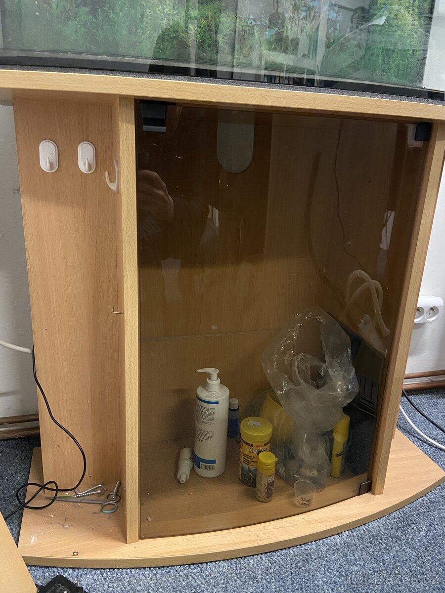 Akvárium Diversa se skříňkou, filtrem a příslušenstvím - 9