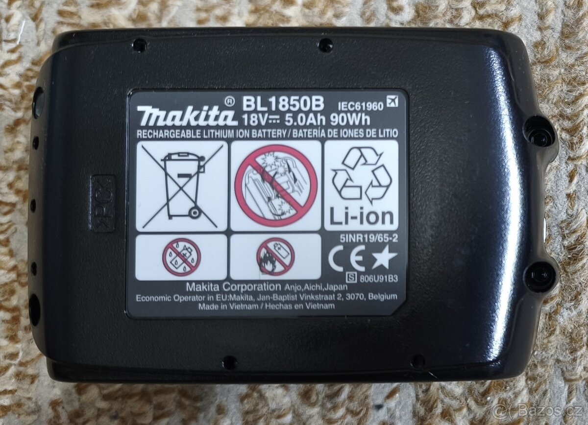 Makita DHS630ZJ kotoučová pila v kufru, možné dodat komplet - 9