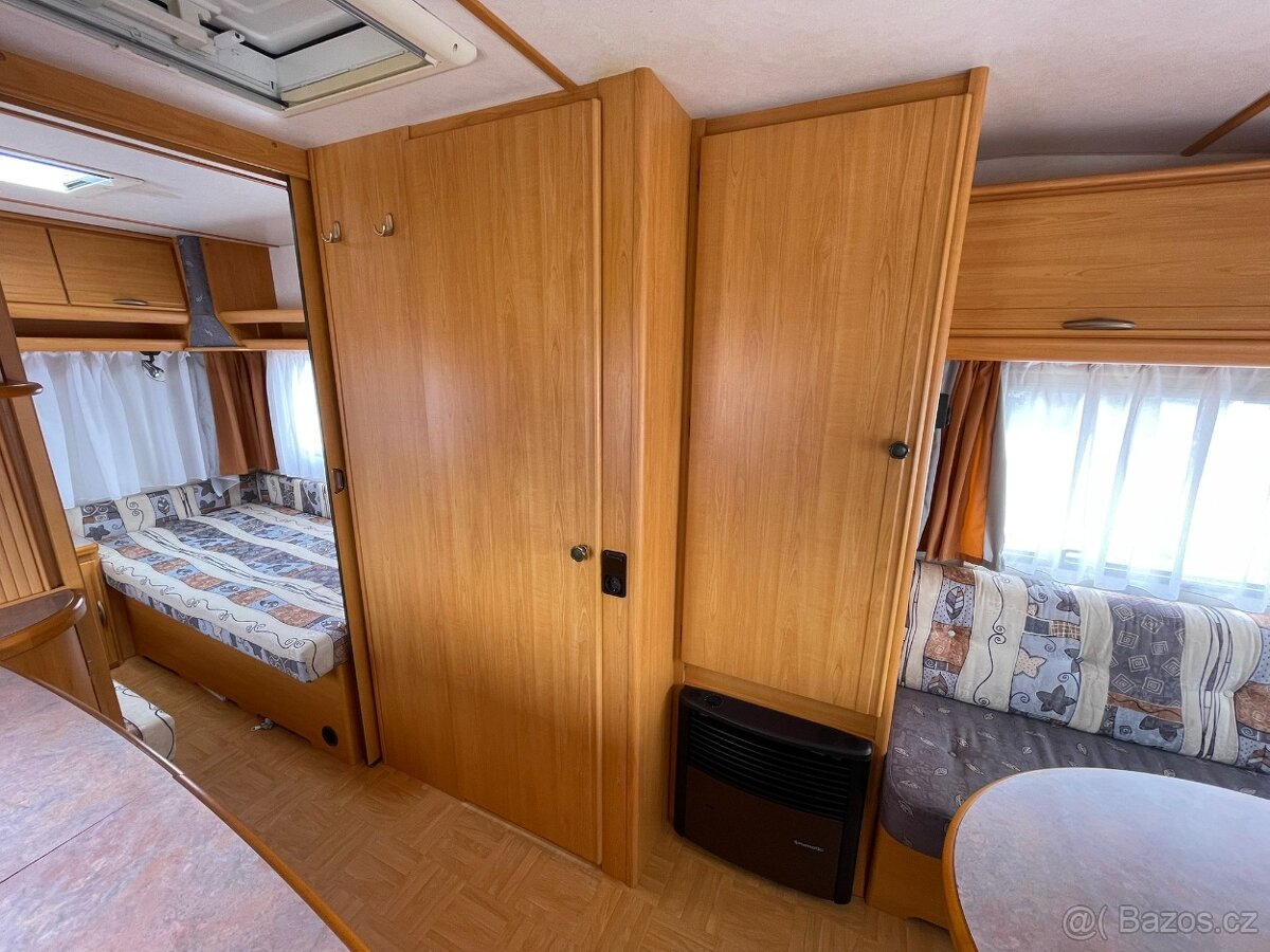 LMC Luxus 490, 4 osoby, oddělené postele, stan, bojler - 9