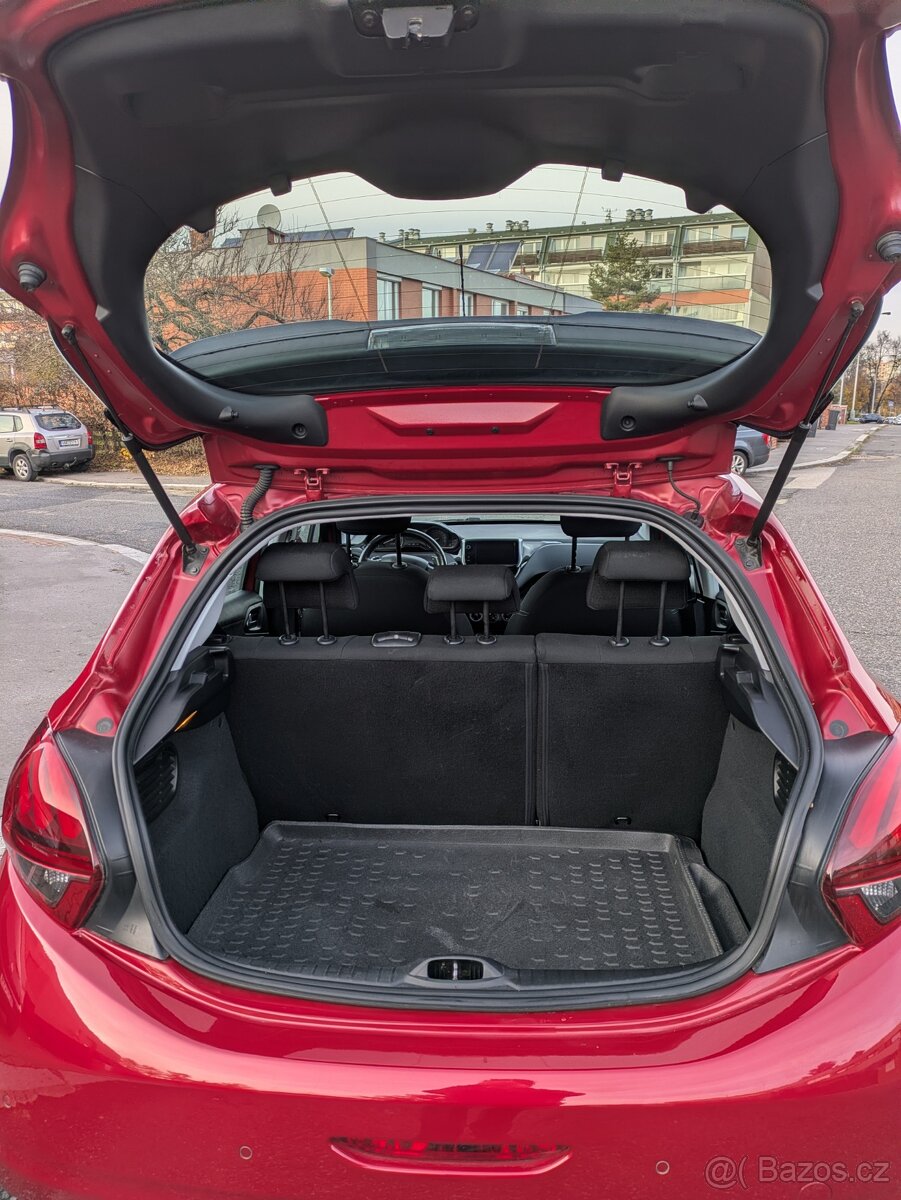 Peugeot 208 1.2 PT 82k (60 kW) - automat 26 000km - 9