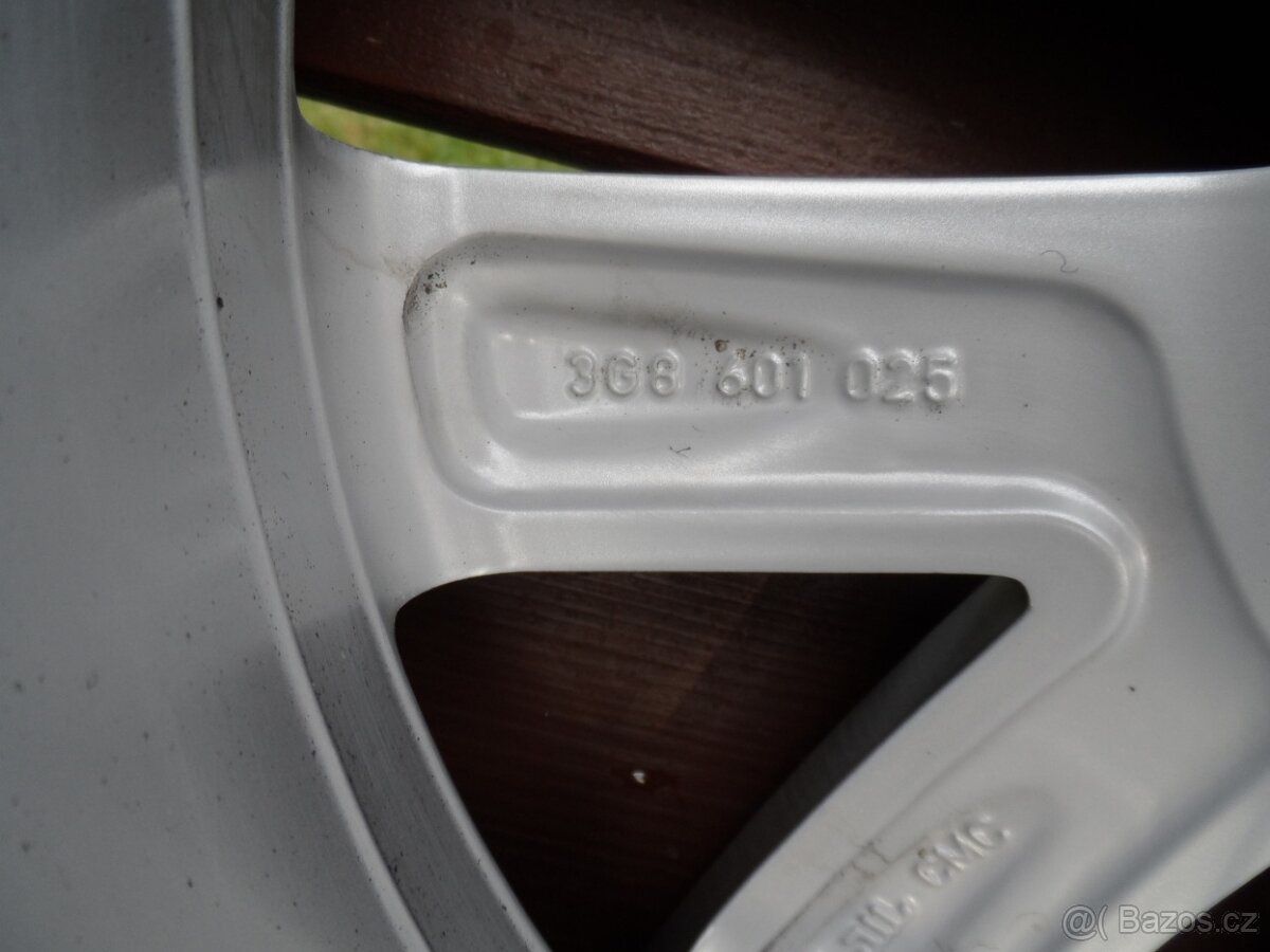 Originál Alu Kola +Zimní Pneu VW Passat 215/55/17 5X112 - 9