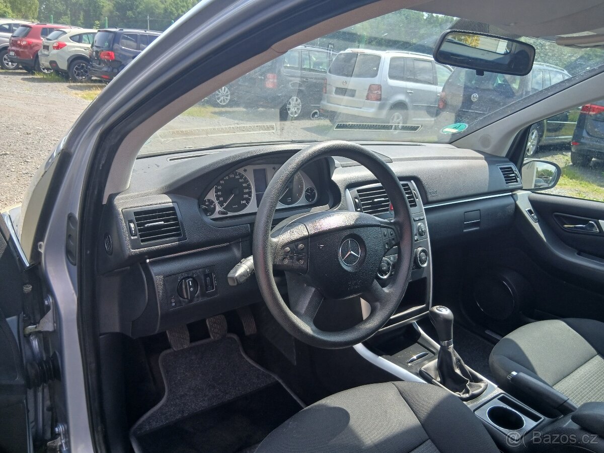 MB B, 1.7i, KLIMATRONIC - 9