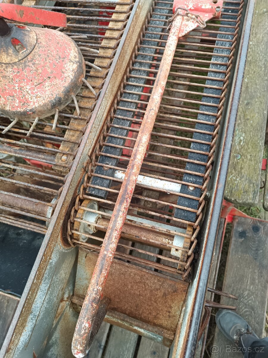 Prodám bramborový kombajn Samro - 9