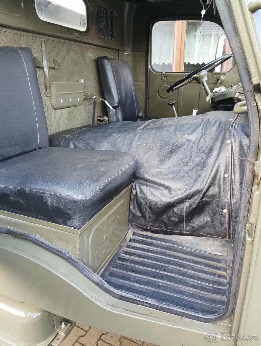 PRAGA V3S - třístranný sklápeč TOP STAV - 9