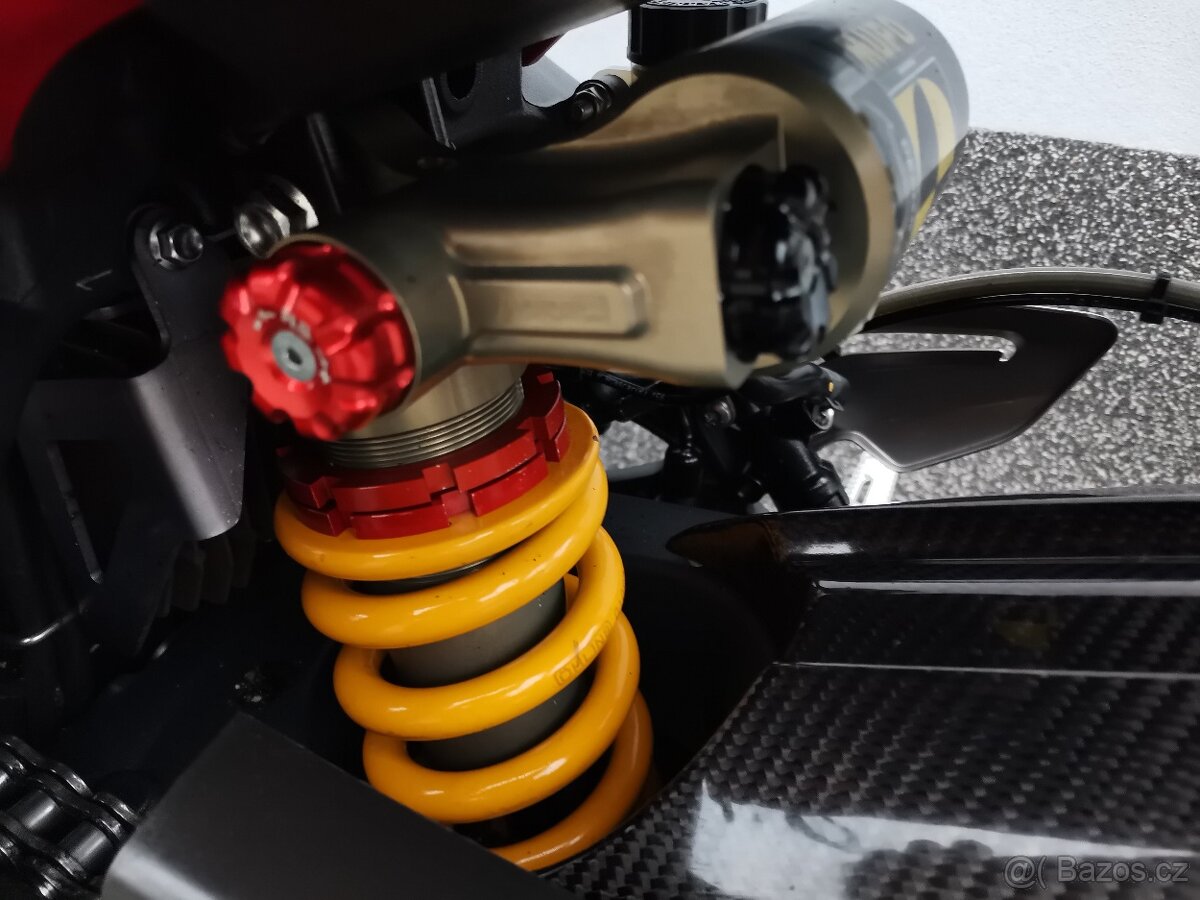 Triumph Street triple - 9