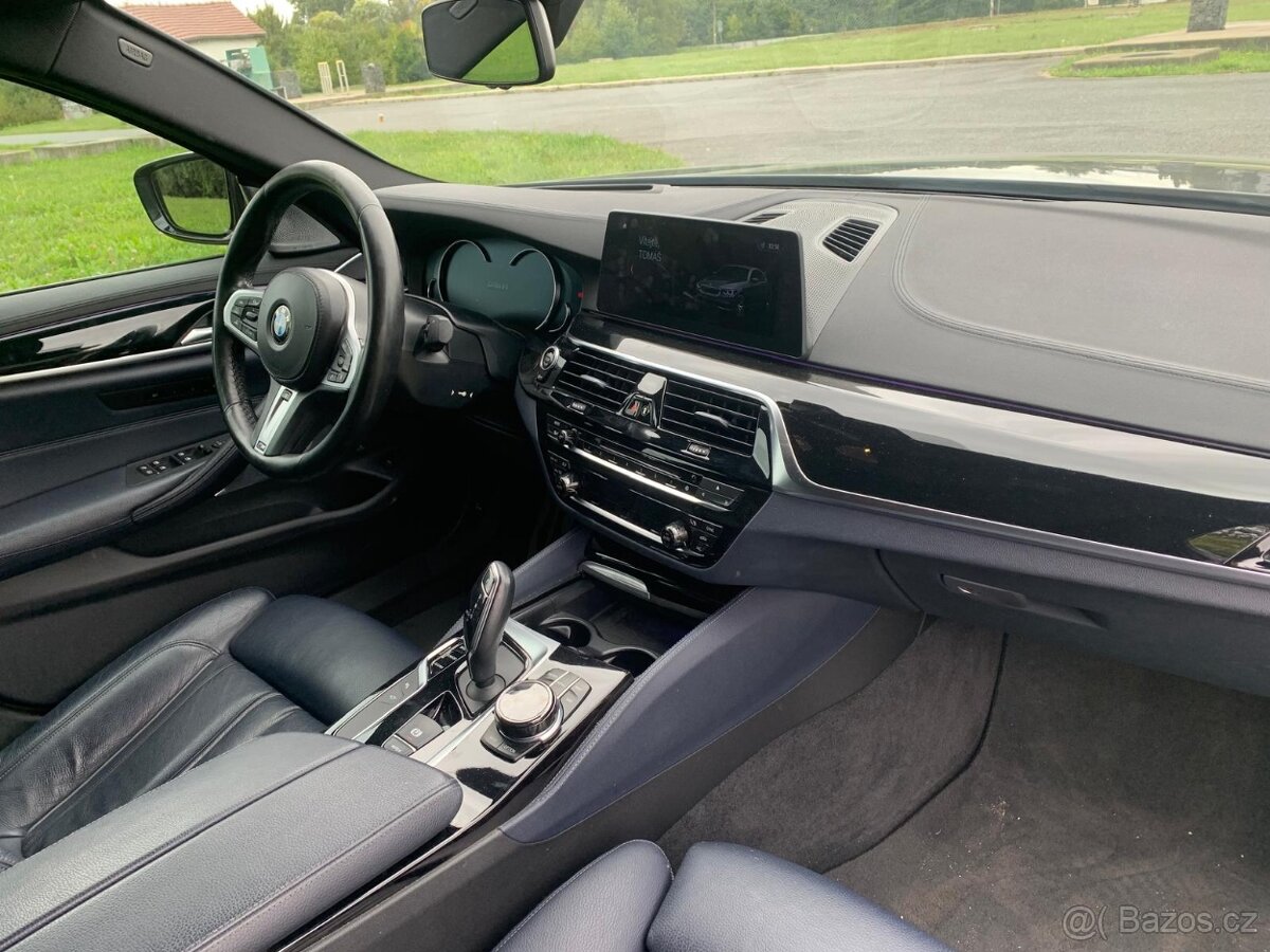 BMW M550i - 9