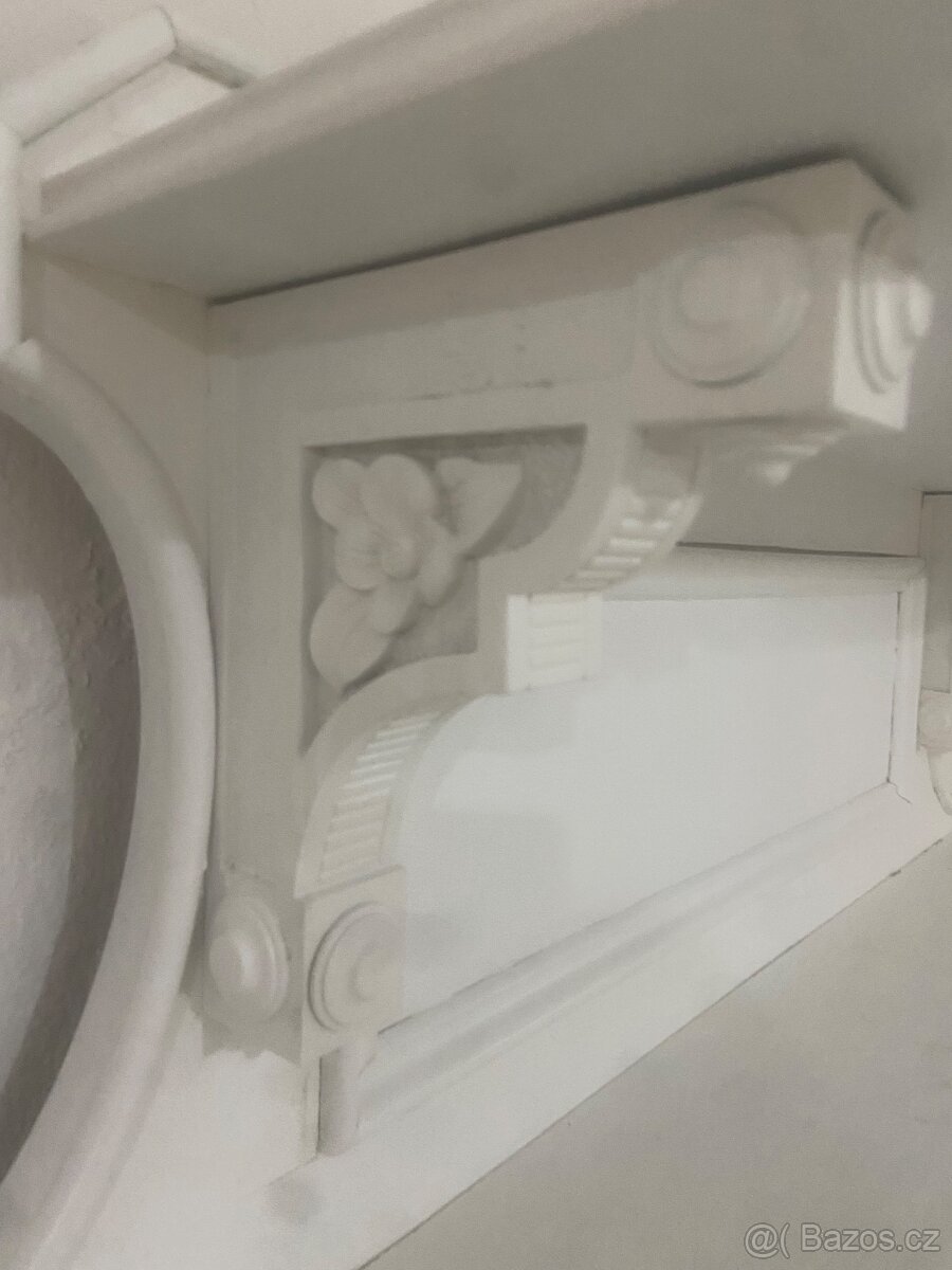 Historická repasovaná komoda s nádstavcem - 9