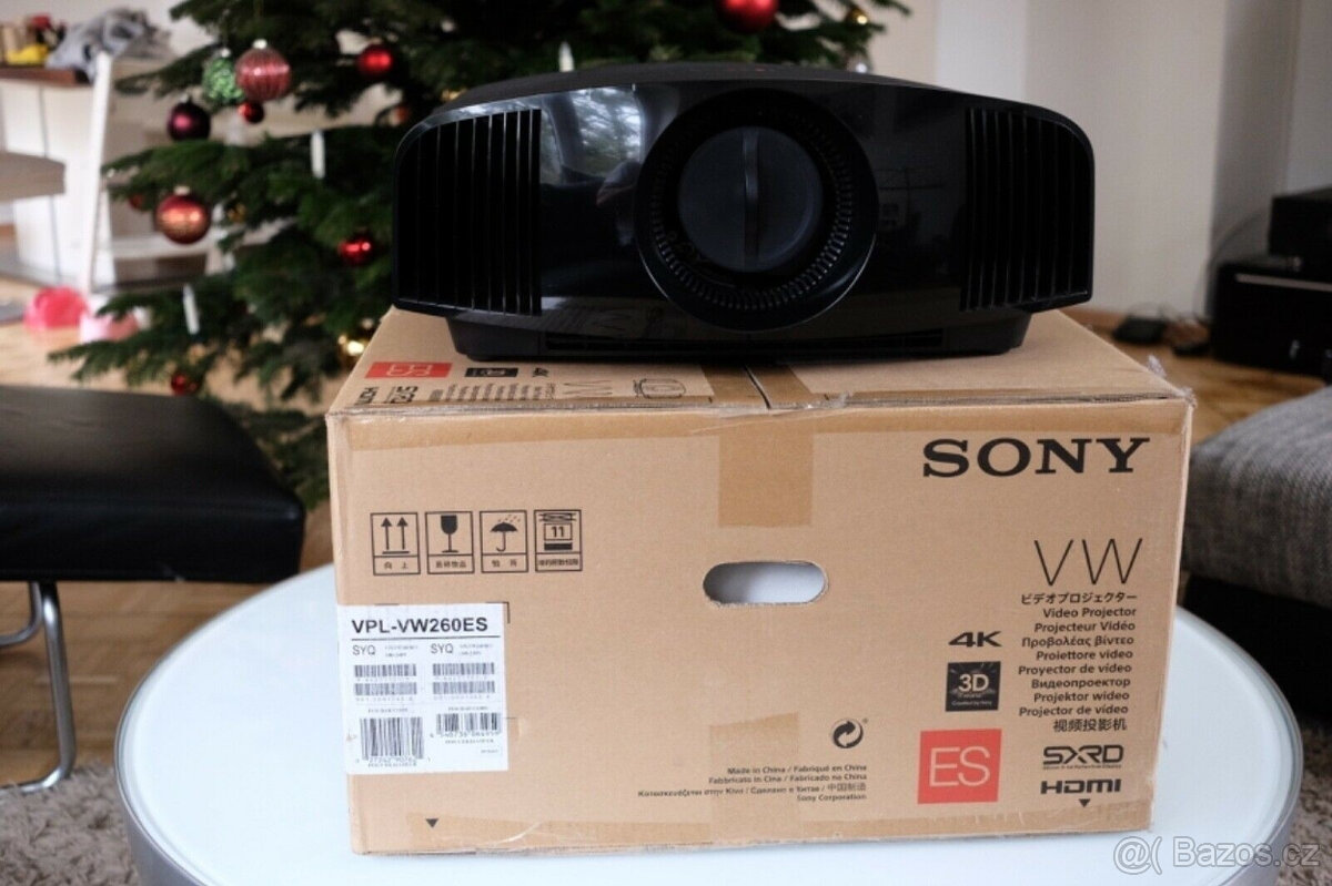 Projektor Sony VW260 4K v černé barvě - 9