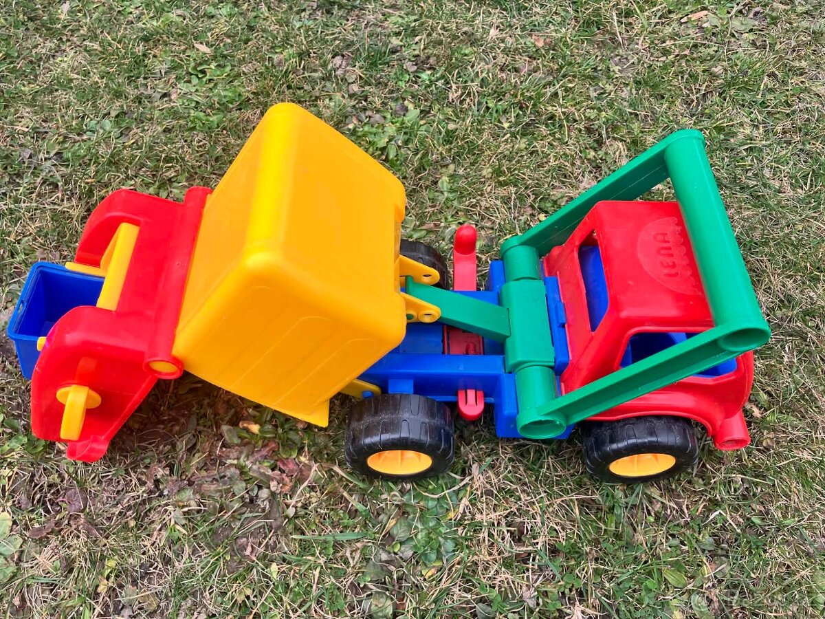 3x auto na hraní - 9