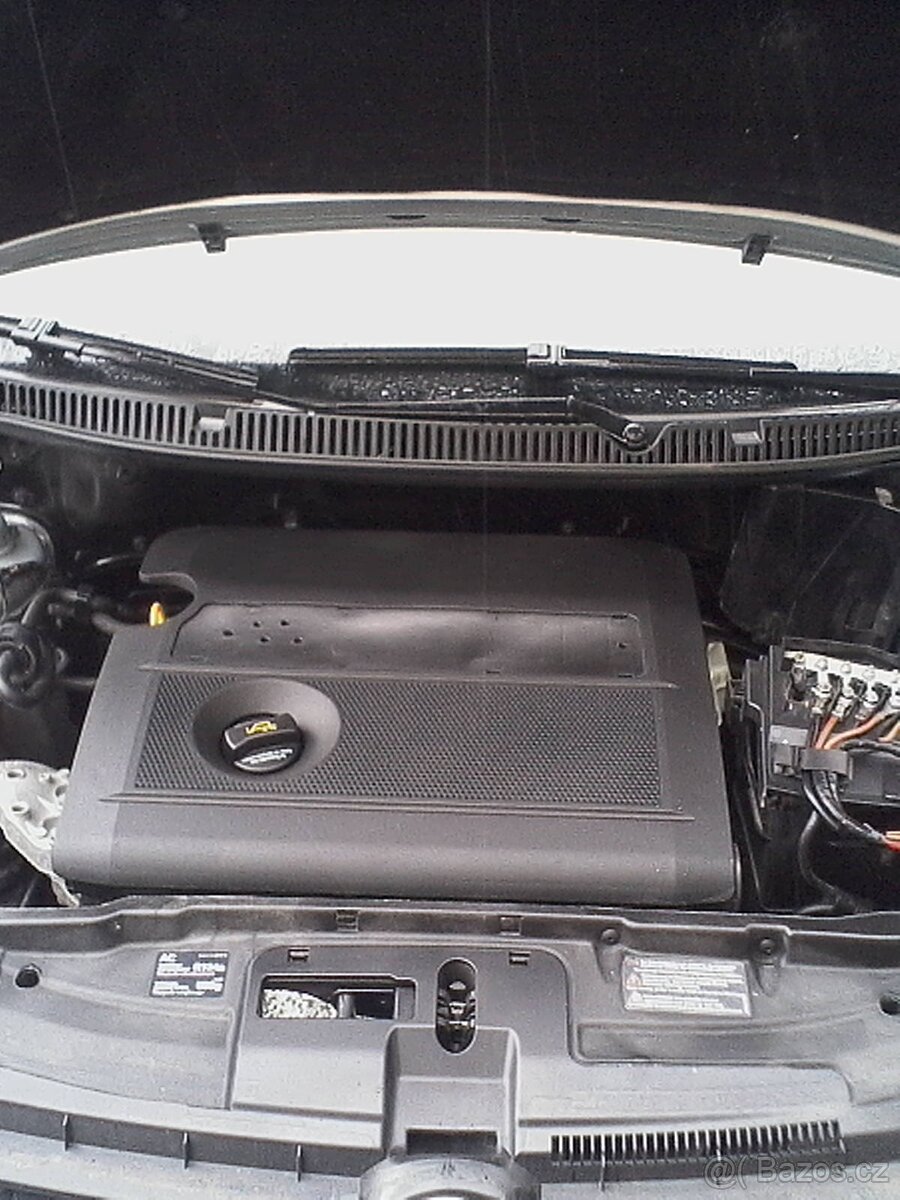 vw polo 1.4,55kw,r.v.11-04,177000km. - 9