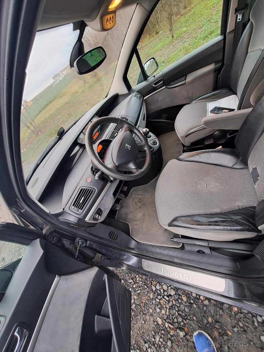 Peugeot 807, 2.0 HDI 100KW 2009 - 9