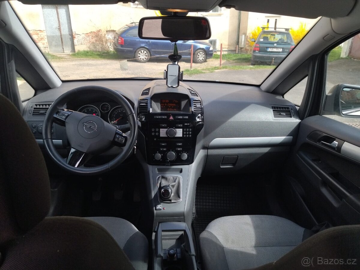 Opel Zafira B 1.8 2011 103kw plyn - 9