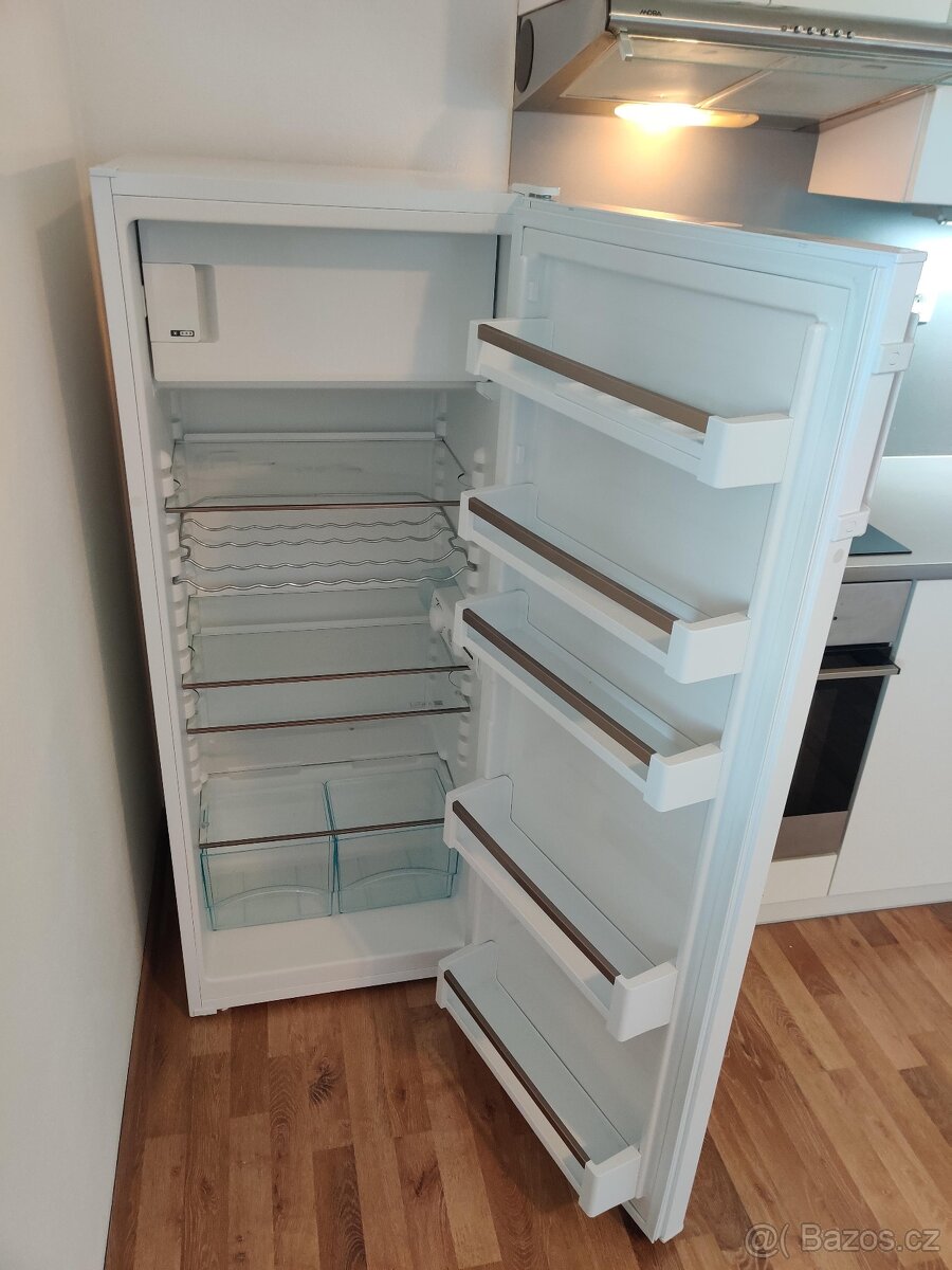Lednice s mrazákem LIEBHERR KPe290 V ZÁRUCE - 9