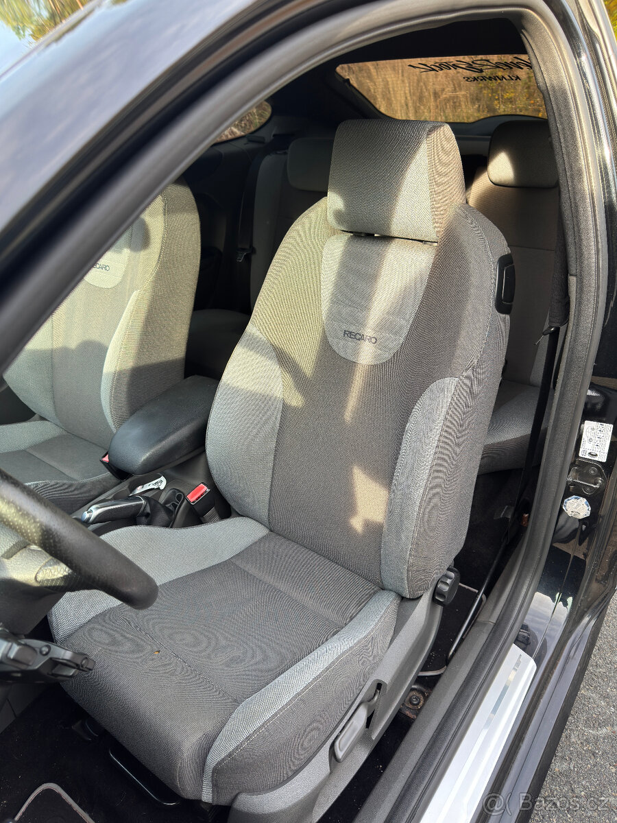 Ford Focus ST mk2 ST225 - 9