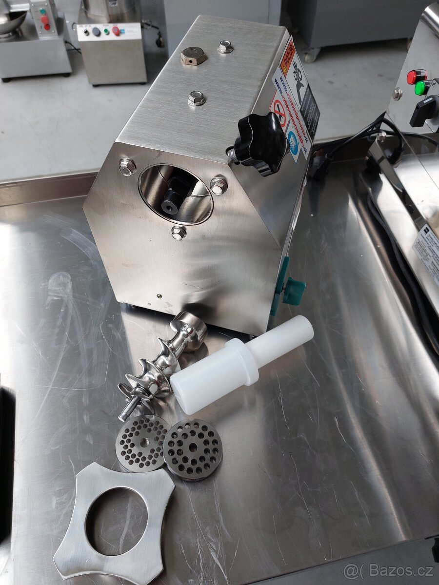 Mlýnek na maso 12 Řeznický vlček, Řezačka masa 12 - 9