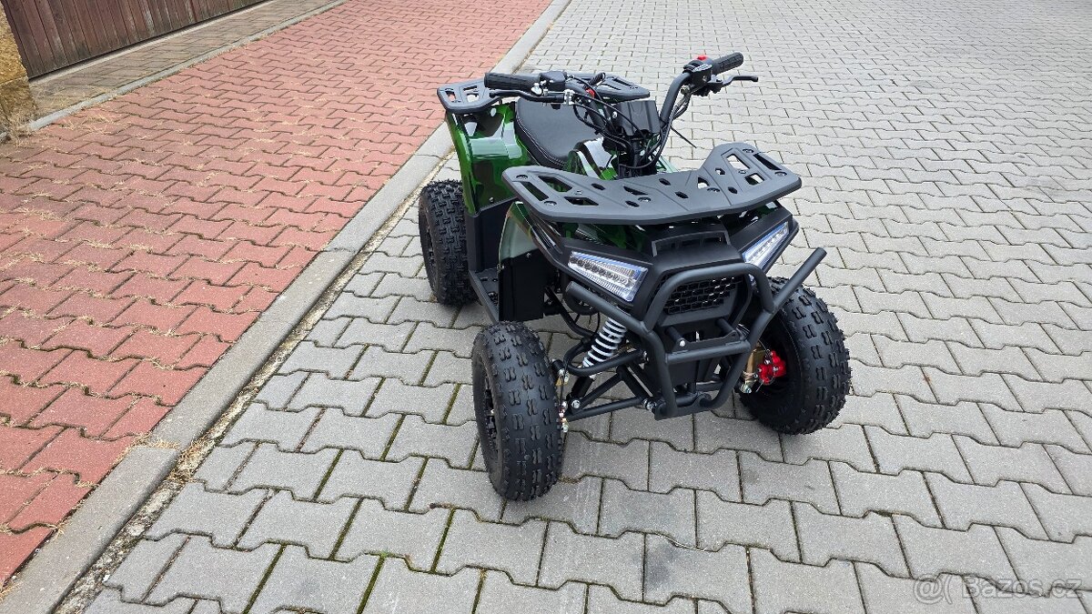 Dětská čtyřtaktní čtyřkolka Explorer 110ccm, 1+1 - 9