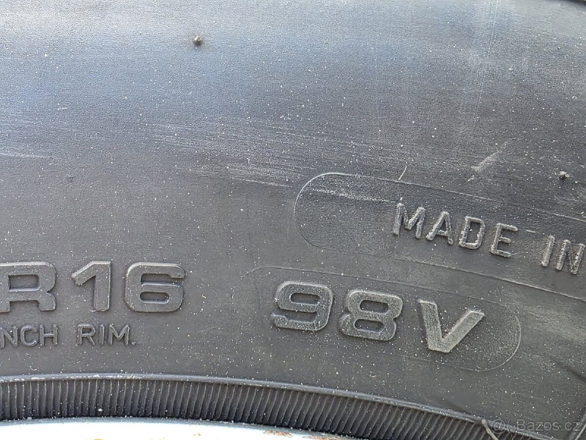 215/65/16 Letní kola Dacia Duster 5x114,3 - 9