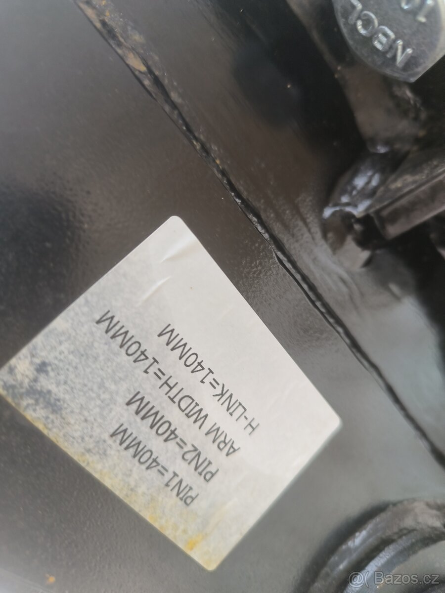 Hydraulické kladivo pro 2-4t - 9