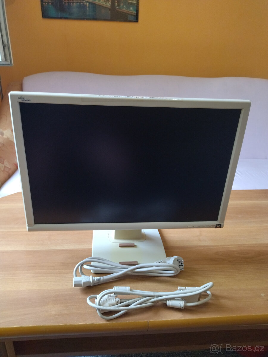 Monitor Fujitsu 22". - 9