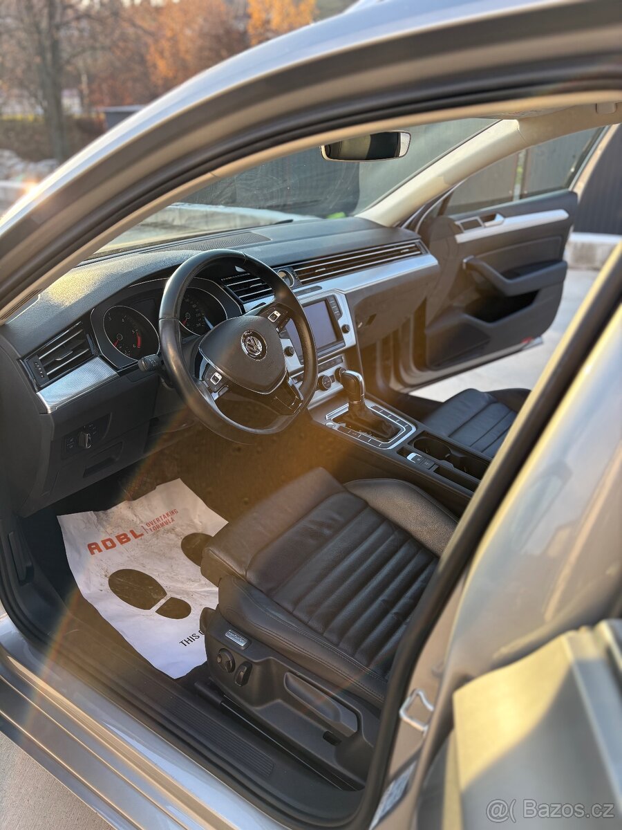 Volkswagen Passat 2.0 TDI - 9