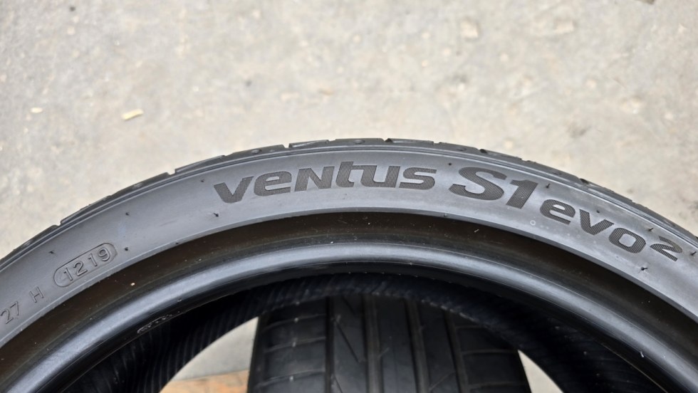 Letní pneu 255/35/19 Hankook - 9