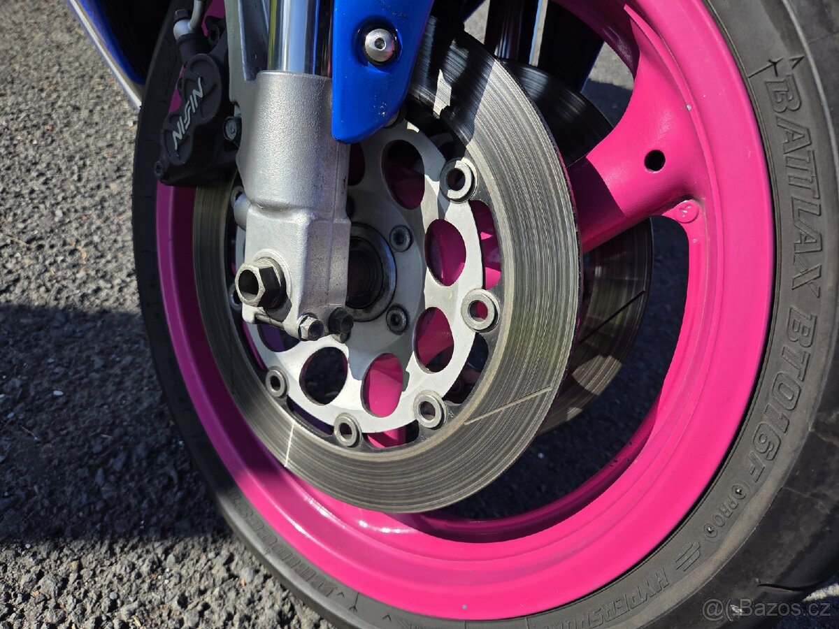Suzuki gsxr750w - 9