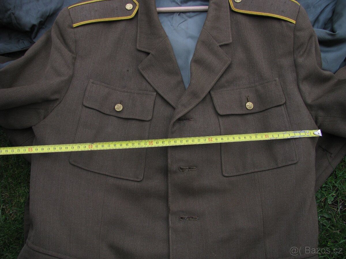 STARÝ VOJENSKÝ NEBO VB KABÁT - 9