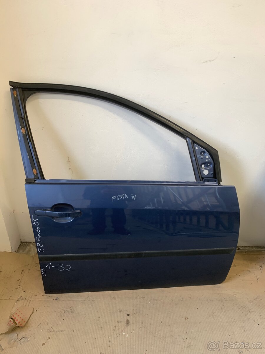 Ford Fiesta 2005, PP a PZ dveře - 9