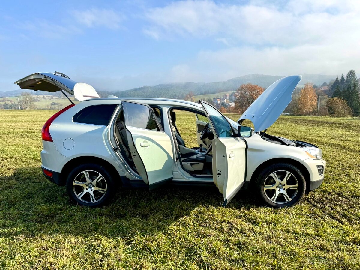 Volvo XC60 D5 2.4 151 kW – 4x4, najeto jen 90 000 km - 9