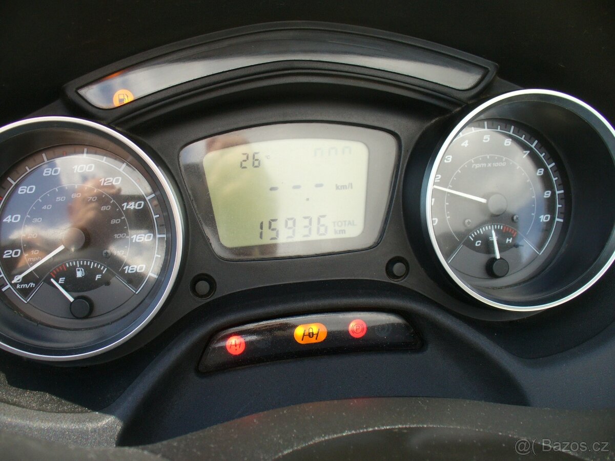 Piaggio MP3 350 ie ABS "B" vodičák, model 2021 - 9