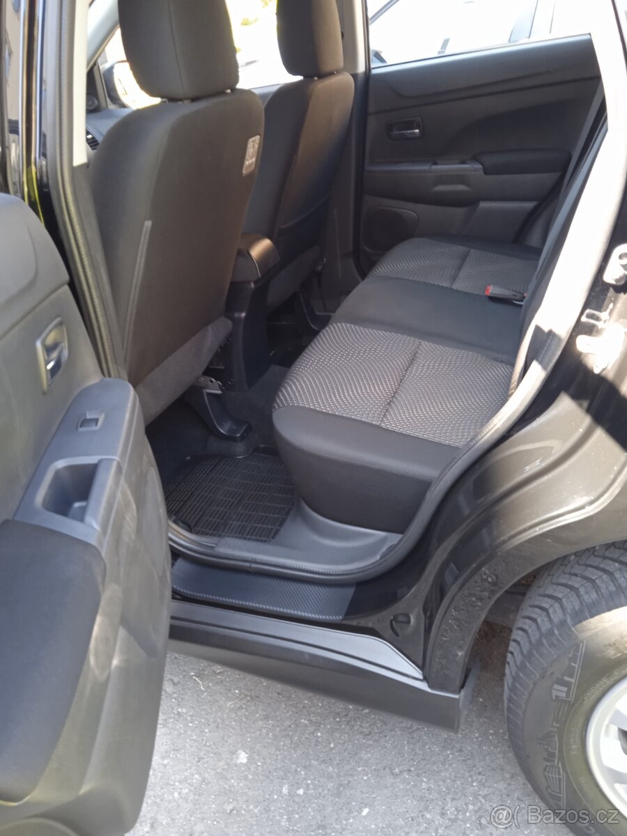 Mitsubishi ASX - 9