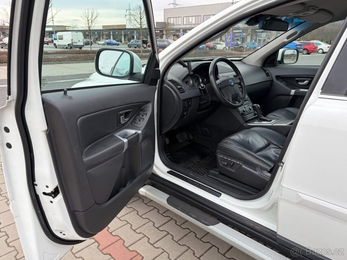 Volvo XC90 D5 AWD ČR 7 MÍST - 9