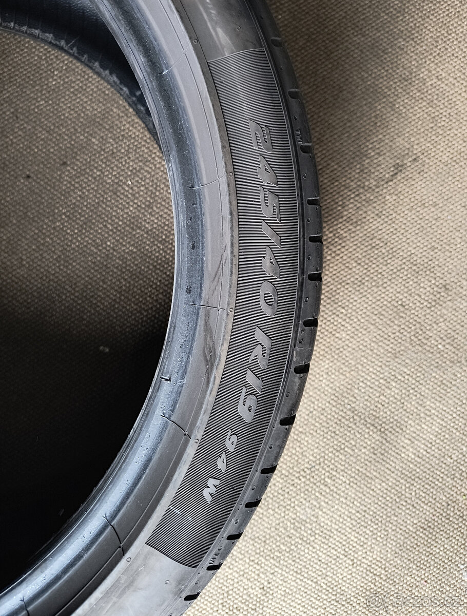 LETNÍ PNEU BRIDGESTONE A PIRELLI 245/40/19-4KS - 9
