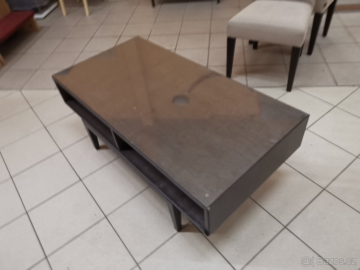 Různé konferenční stolky - 9